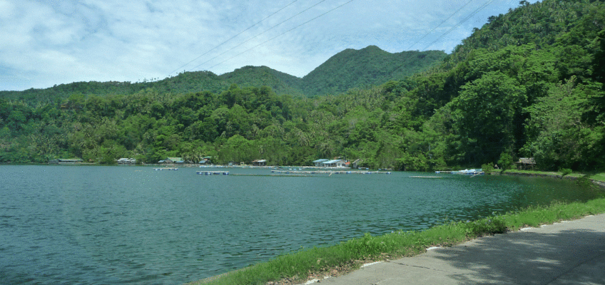 PHILIPPINEN BLOG - An der Taguines Lagune auf Camiguin Foto: Sir Dieter Sokoll KR