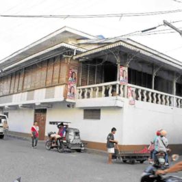 PHILIPPINEN REISEN BLOG - Altes Haus in Masbate wird zum Pilgerort