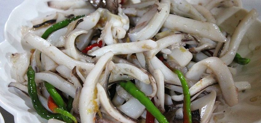 Meeresfrüchte essen in Sindangan