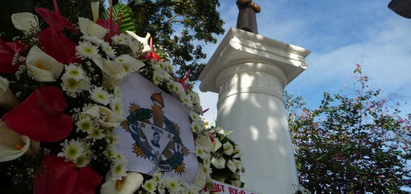 PHILIPPINEN BLOG - Der Rizal Day in Cagayan de Oro mit Kranzniederlegung und Ritterschlag Foto: Dieter Sokoll