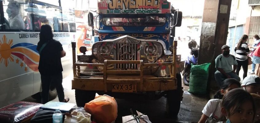 Die Arbeitstiere unter den Jeepneys