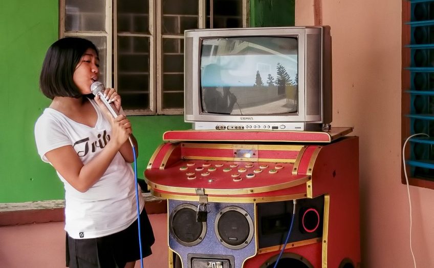 PHILIPPINEN BLOG - TRADITIONEN - Karaoke singen