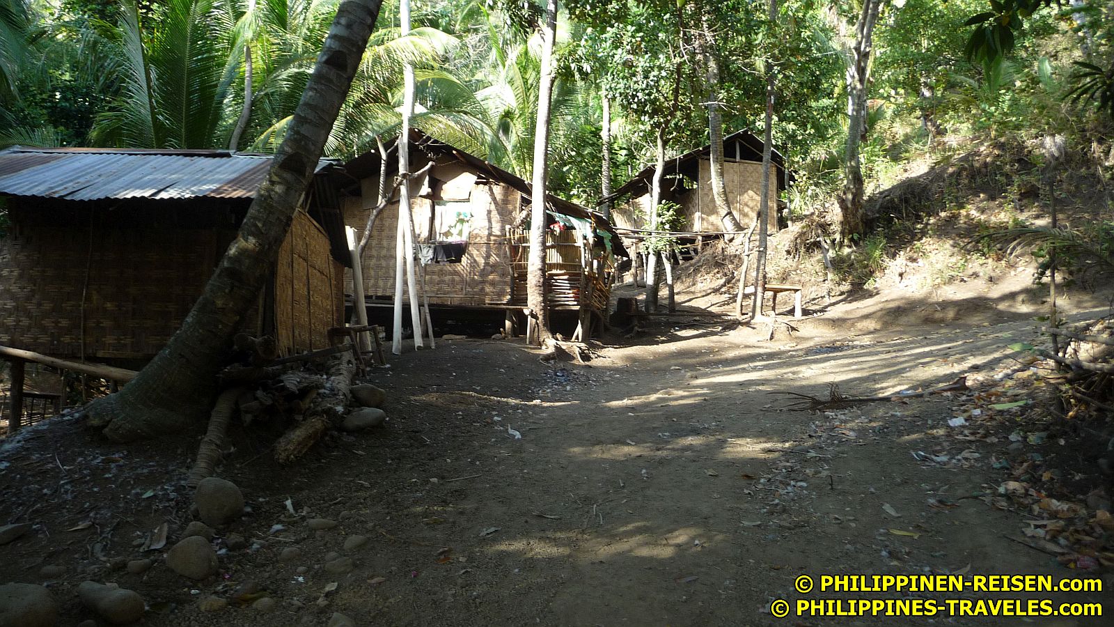 PHILIPPINEN REISEN - ORTE - MINDANAO - MISAMIS ORIENTAL - Talisayan - Auf dem Kreuzweg der Insel Sipaka
